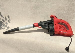 leaf blower